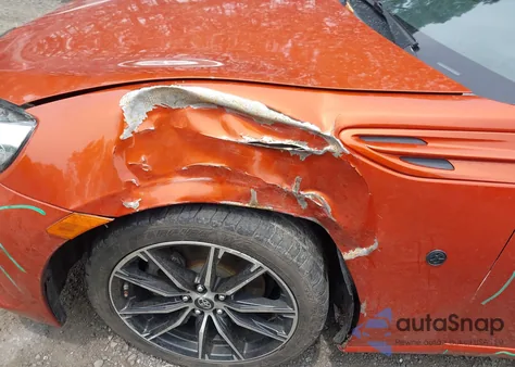 2017 Toyota 86 из США, поврежденный, VIN JF1ZNAA19H9702398